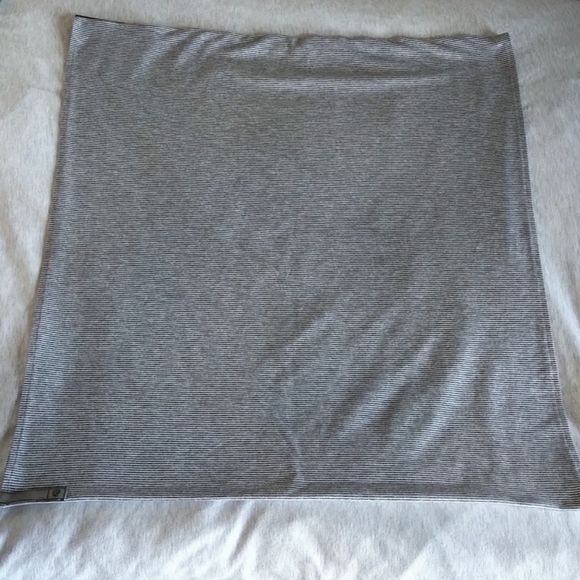 Lululemon Vinyasa Scarf - Rulu - Wee Stripe White Heathered Medium Grey - Picture 8 of 8